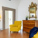 Cartari Deluxe شقة